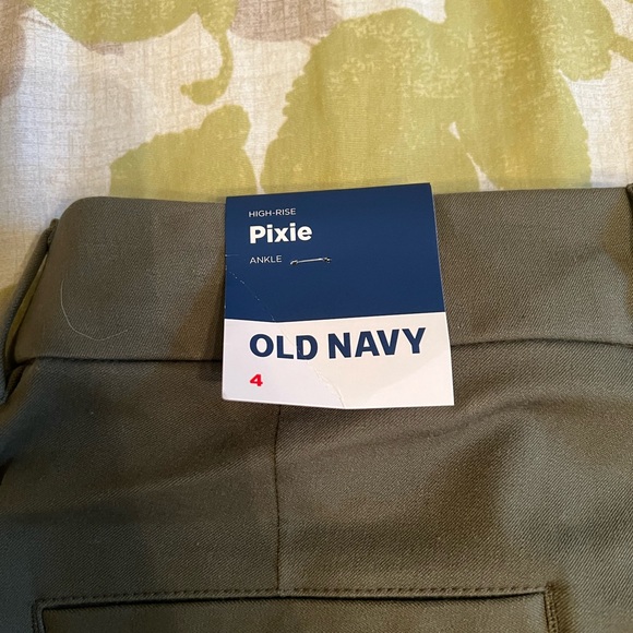NWT Old Navy Pixie High Rise Army Green - Picture 6 of 6